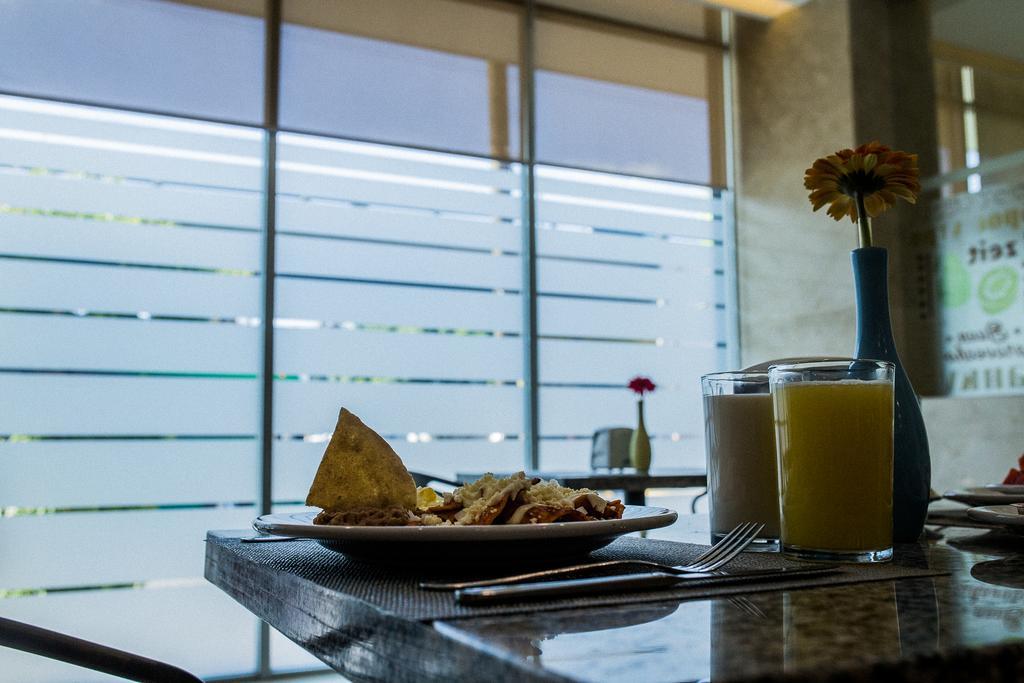 Hotel Expo Abastos Гвадалахара Екстер'єр фото